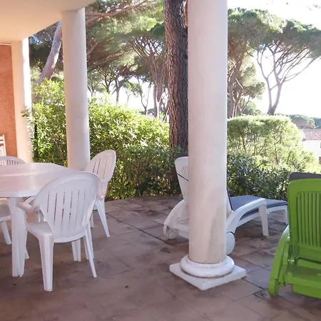 2 Pièces Avec Jardin, Garage Et Piscine à - Fr-1-780-45 *