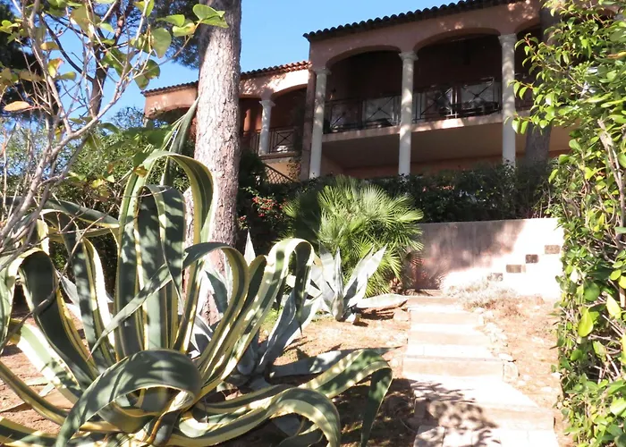 Appartamento 2 Pièces Avec Jardin, Garage Et Piscine à - Fr-1-780-45 Sainte-Maxime