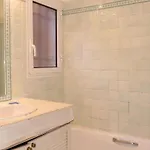 Apartamento 2 Pièces Avec Jardin, Garage Et Piscine à - Fr-1-780-45 *