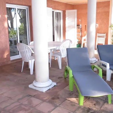 2 Pieces Avec Jardin, Garage Et Piscine A - Fr-1-780-45 Appartement *