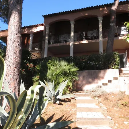 2 Pièces Avec Jardin, Garage Et Piscine à - Fr-1-780-45 Appartamento Sainte-Maxime