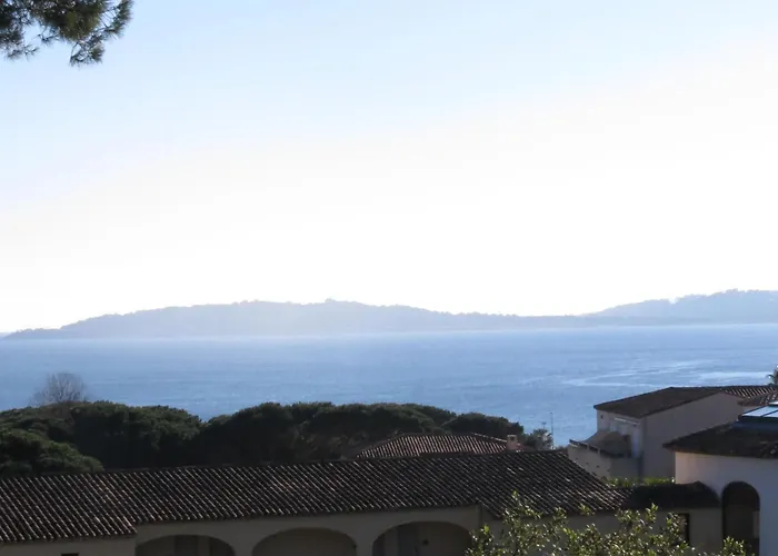 2 Pieces Avec Piscine Et Garage, Animaux Acceptes A - Fr-1-780-45 Daire